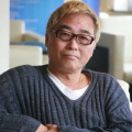 美女脱下内裤让男人捅